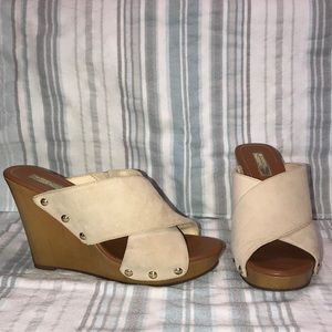 Jessica Simpson Wedges